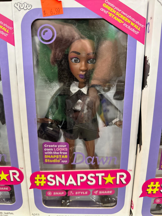 SnapStar Dawn Doll (#SnapStar)